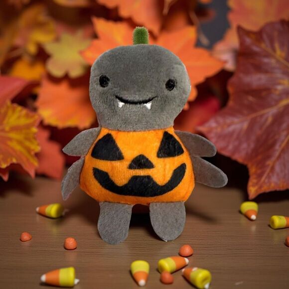 2022 TARGET Bullseye Halloween Costume Critters Plush Backpack Clip - Picture 1 of 4